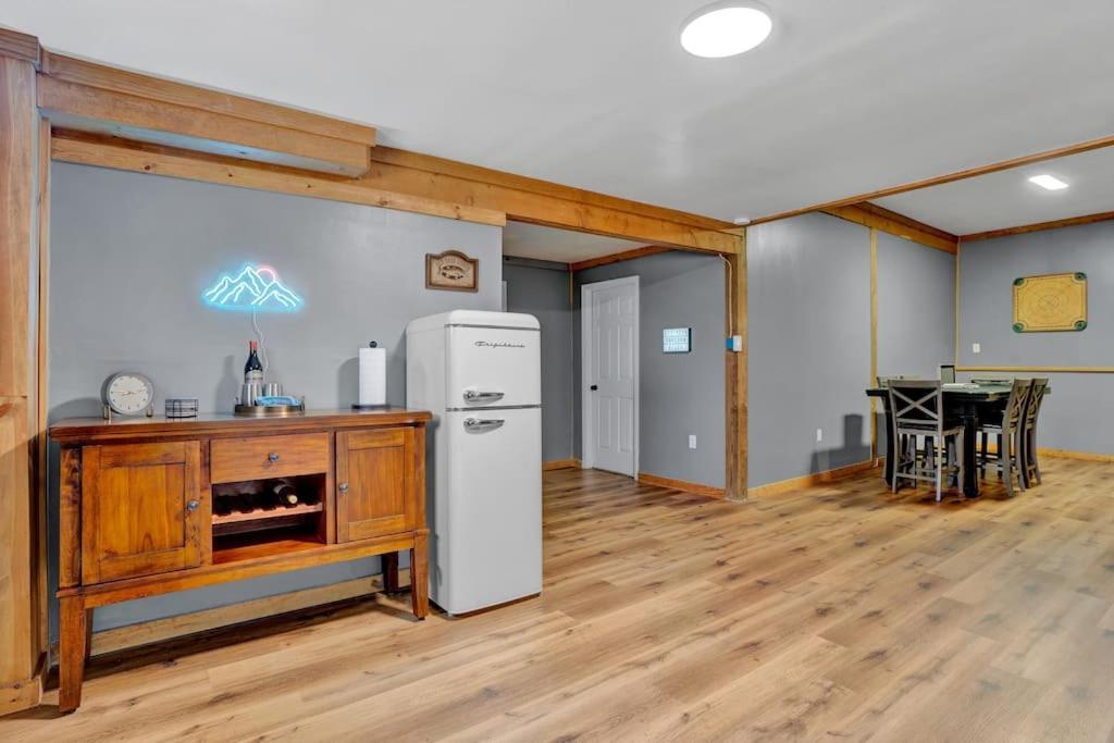 Serene & Fun Family Gem ~ Big Bass Community! Gouldsboro