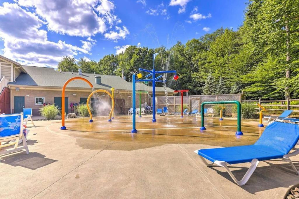 Holiday home Serene & Fun Family Gem ~ Big Bass Community! *