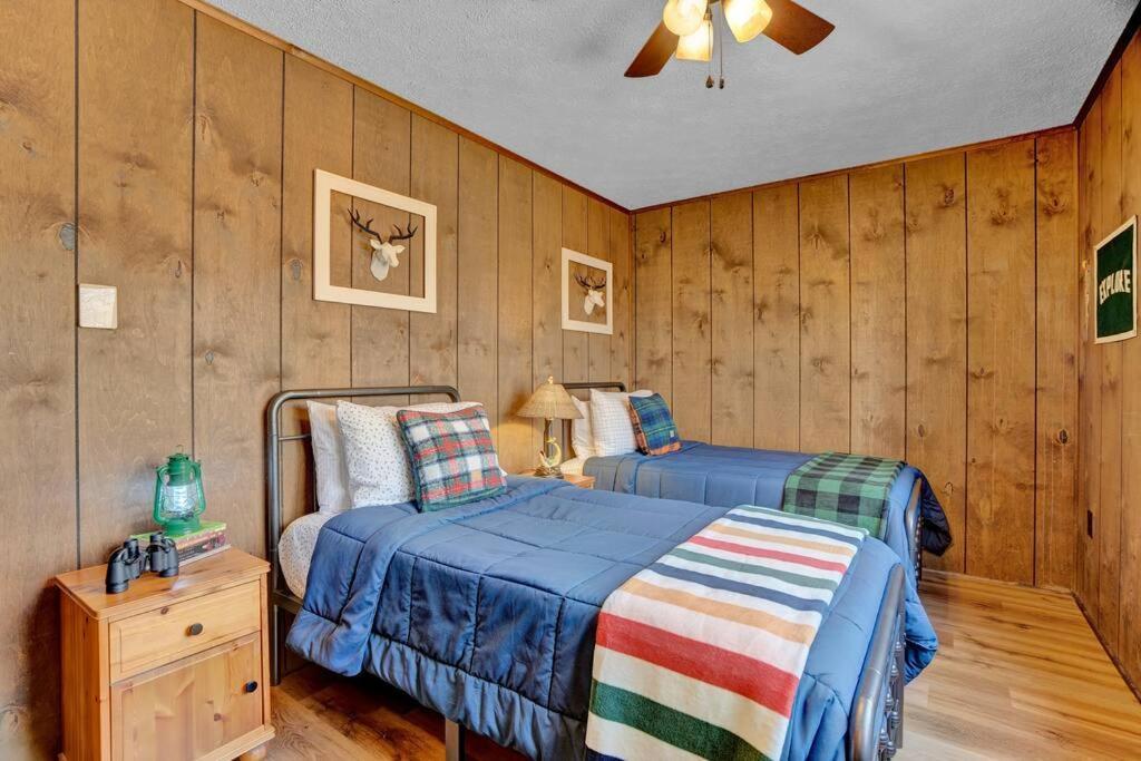 Serene & Fun Family Gem ~ Big Bass Community! Holiday home *