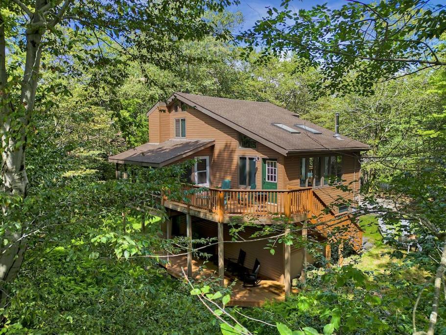 Holiday home Serene & Fun Family Gem ~ Big Bass Community! *